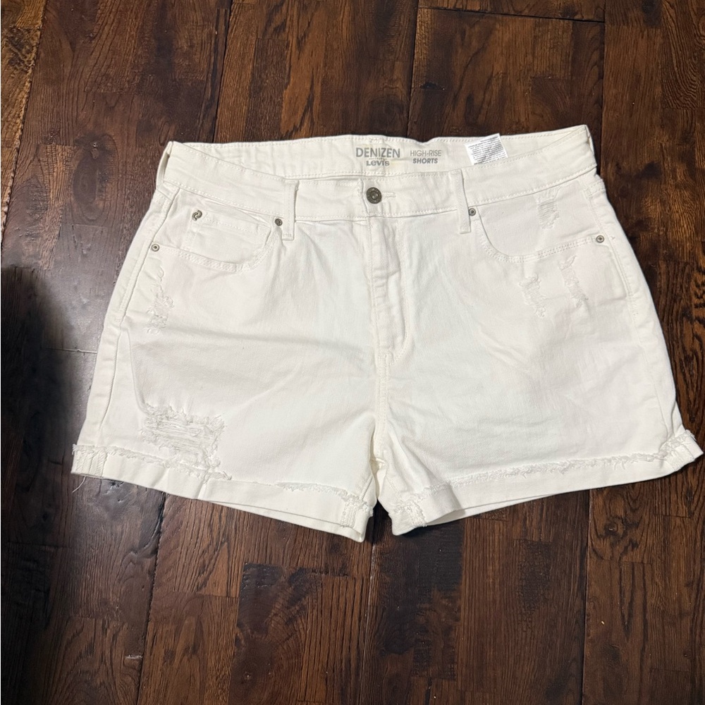 Denizen from Levi's Women's high rise White Jean Shorts